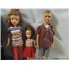 Image 2 : VINTAGE TAMMY DOLL CARRYING CASE & 3 DOLLS