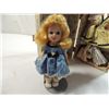 Image 2 : 1955 GINGER DOLL & TRUNK W/ 5 OUTFITS