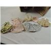 Image 3 : 1955 GINGER DOLL & TRUNK W/ 5 OUTFITS