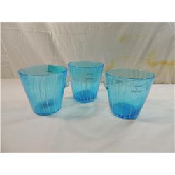 LOT 3 VENNI DISARONNO BLUE CLASS BUCKET