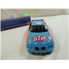 Image 2 : ACTION RACING BOBBY HAMILTON #43 STP BANK