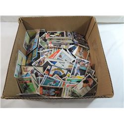 BOX LOT ASSORTED BASEBALL CARDS LOOSE