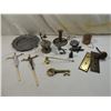 Image 1 : BOX LOT METAL DECORATIVE ITEMS