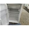 Image 2 : GE MINI REFRIGERATOR