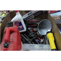 LARGE BOX OF AUTOMOTIVE TOOLS INCL. SCISSOR JACK,