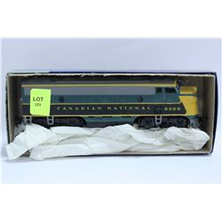 ROUNDHOUSE CANADIAN HO SCALE TRAIN ENGINE