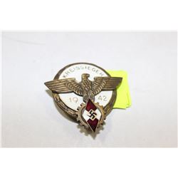 HITLER YOUTH NAZI LEADER BADGE