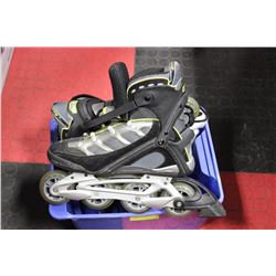 PAIR OF SIZE 9 ROLLERBLADES W PADS