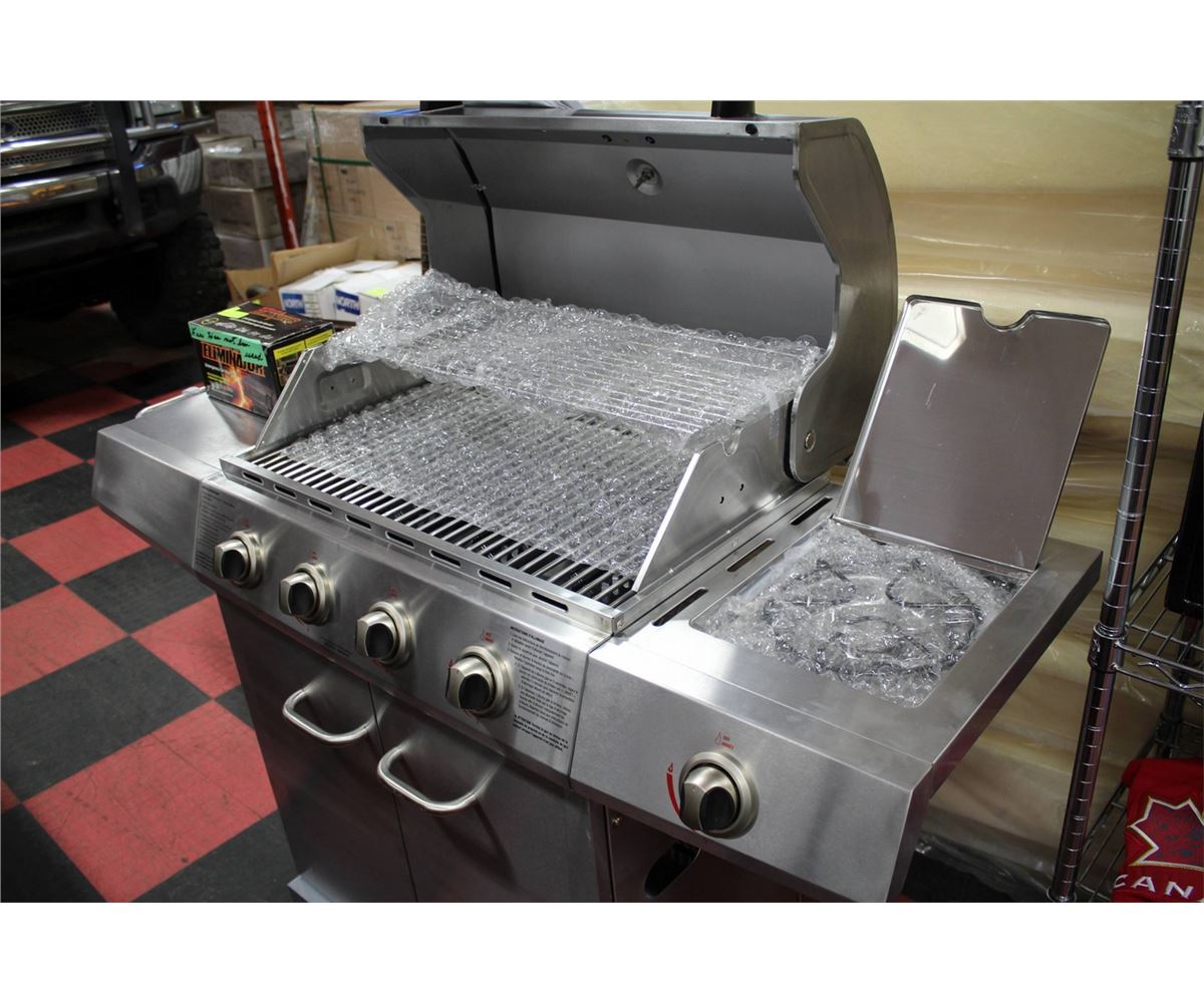 'BACKYARD GRILL' BRAND STAINLESS BBQ