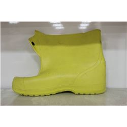 PAIR OF ON GUARD OVER BOOT PROTECTION ON CHOICE