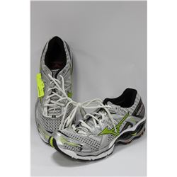 MIZUNO SIZE 12 RUNNING SHOES