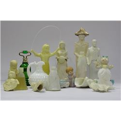 ESTATE BOX OF ORNAMENTS