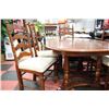 Image 4 : VILAS MAPLE TABLE W 2 LEAFS 6 CHAIRS BUFFET AND