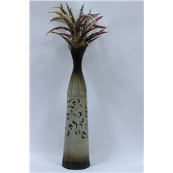 DECORATIVE VASE WITH FEATHERS