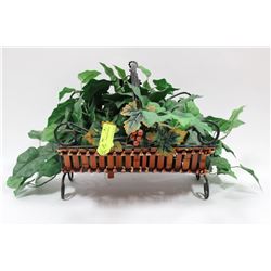 METAL AND WICKER BASKET WITH ARTIFICIAL PLANT