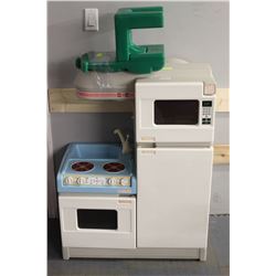 CHILDRENS STEP 2 KITCHEN ACTIVITY CENTER