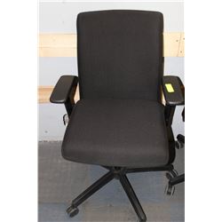 OFFICE CHAIR ON CHOICE