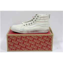 PAIR OF VANS SHOES MENS SIZE 7