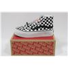 Image 1 : PAIR OF VANS SHOES MENS SIZE 7