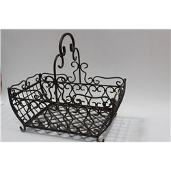 METAL BASKET
