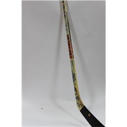 1993-94 ST LOUIS BLUES TEAM SIGNED GAME STICK
