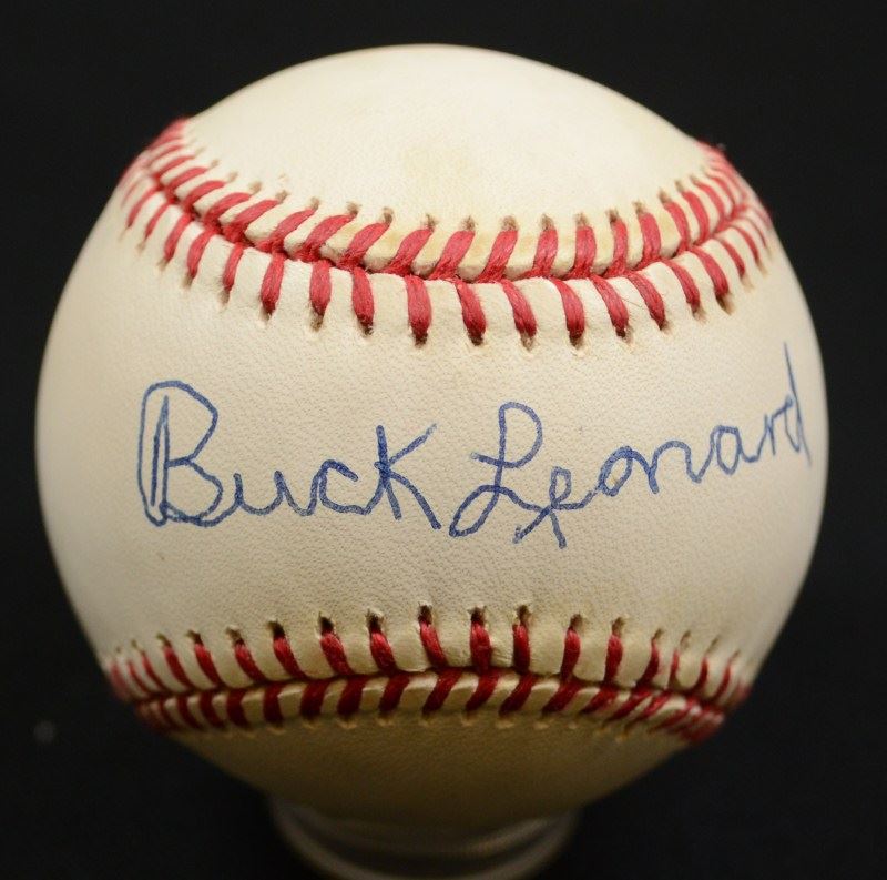 BUCK LEONARD AUTOGRAPHED BASEBALL NATIONAL LEAGUE BALL