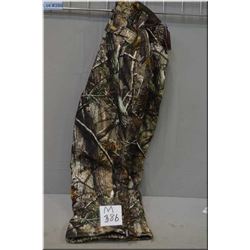 New Insulated Camo Hunting Pants - Size Med