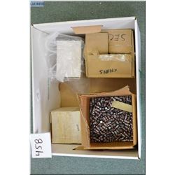 Box : Lead bullets includ : .38 cal , .9 MM etc