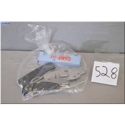 Bag Lot : Seven Knives includ : Four Spyder Co. Folding clip on Knives - 2 Camp USA folding clip ons