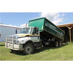 2006 INTERNATIONAL HARVESTER 7500 - 6X4 HT570 TANDEM GRAIN TRUCK