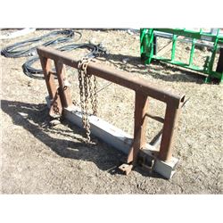 2 PRONG BALE FORK FOR JOHN DEERE 740 LOADER