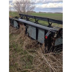 Gleaner 20ft straight cut head with flex or floating cutter bar attachment for beans