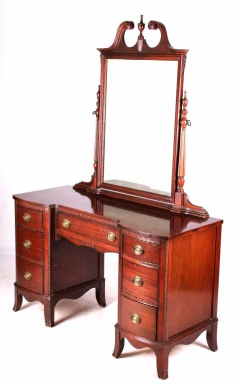 Antique Hickory Mfg Mahogany Vanity This Is A Sol
