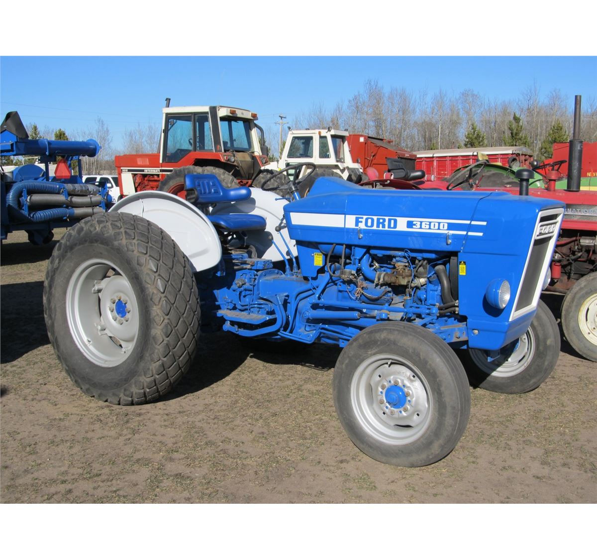 FORD 3600 TRACTOR