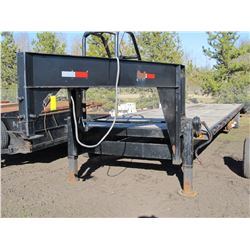 GOOSENECK TRI-AXLE TRAILER