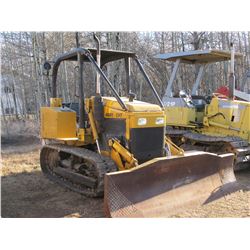AGRI-CAT D3000 RUBBER TRACK CRAWLER DOZER