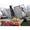 Image 2 : 2006 30' CANUCK TRIDEM END DUMP GRAVEL TRAILER