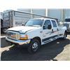 Image 11 : 1999 FORD F350 LARIAT 4X4 CREW CAB TRUCK