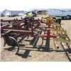 Image 2 : IH 12' CULTIVATOR (CHISSEL PLOW)