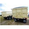 Image 7 : 2002 IH 7400 DT530 TANDEM AXLE GRAIN TRUCK