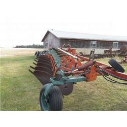 KVERNELAND 8 BOTTOM PLOW