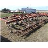 Image 2 : IH 20' FIELD CULTIVATOR WITH MOUNTED HARROWS