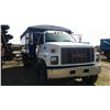 Image 1 : 1997 GMC 8500 TANDEM GRAIN TRUCK