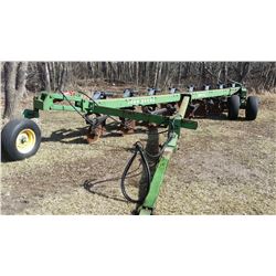JOHN DEERE 3600 8 BOTTOM PLOW