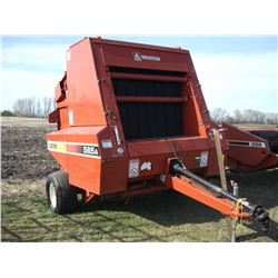 HESSTON 565A ROUND BALER
