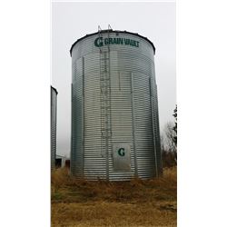 BIN #3 - 2001 GRAIN VAULT 7 RING BIN ON STEEL FLOOR
