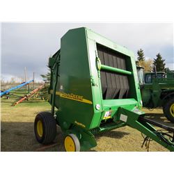 JOHN DEERE 567 ROUND BALER