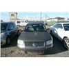 Image 2 : 01 Volkswagen Passat New  4dr Sedan - LS - DRIVE MC TP
