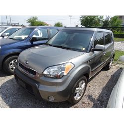 2010 KIA Soul 5-Dr. Sedan