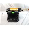 Image 3 : VINTAGE REMINGTON TYPEWRITER